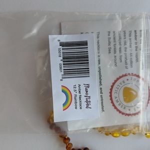 mama natural teething necklace